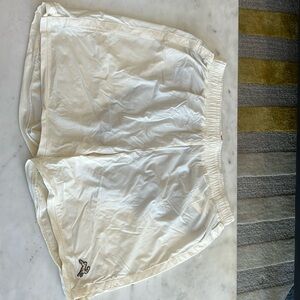 Tracksmith men’s short size S inseam 5”